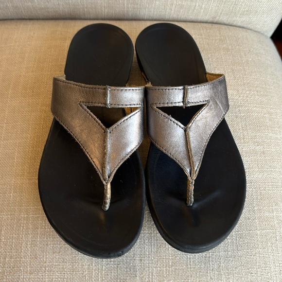 OluKai LALA Leather Thong Flip Flops Slide Sandals - Picture 3 of 10